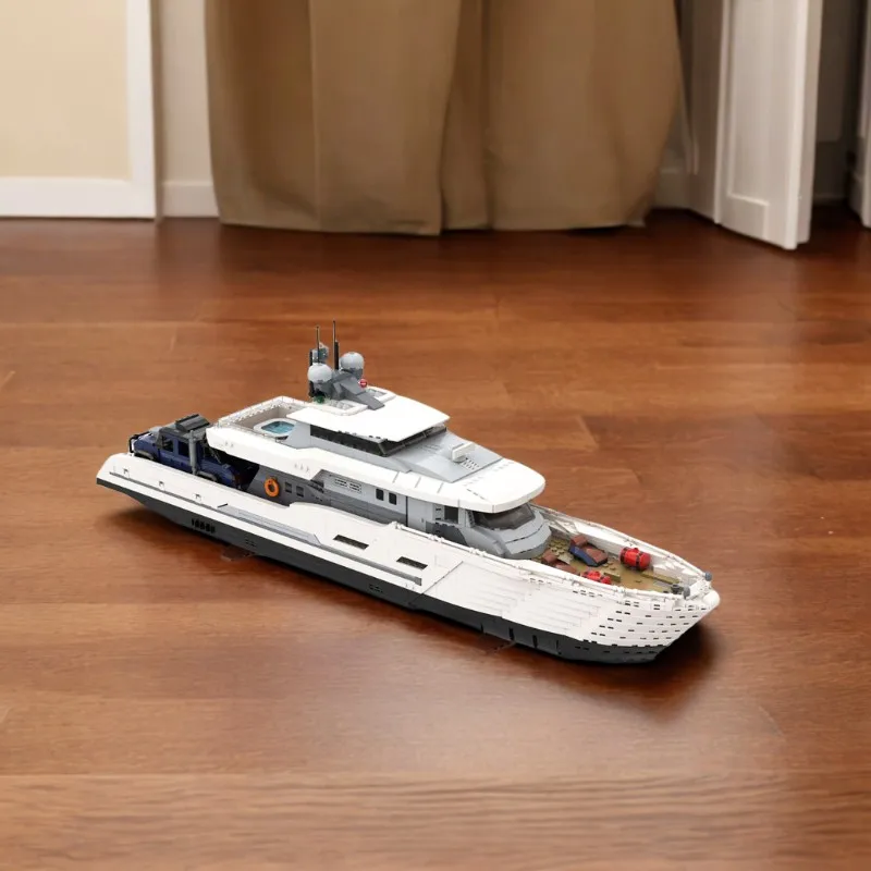 Model Kit Yacht - 4367PCS Kapal Pesiar Moc Explorer Putih